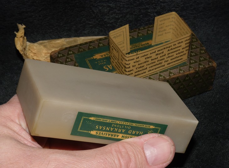 Norton 4 Inch Hard Ark 1940s 1e.jpg