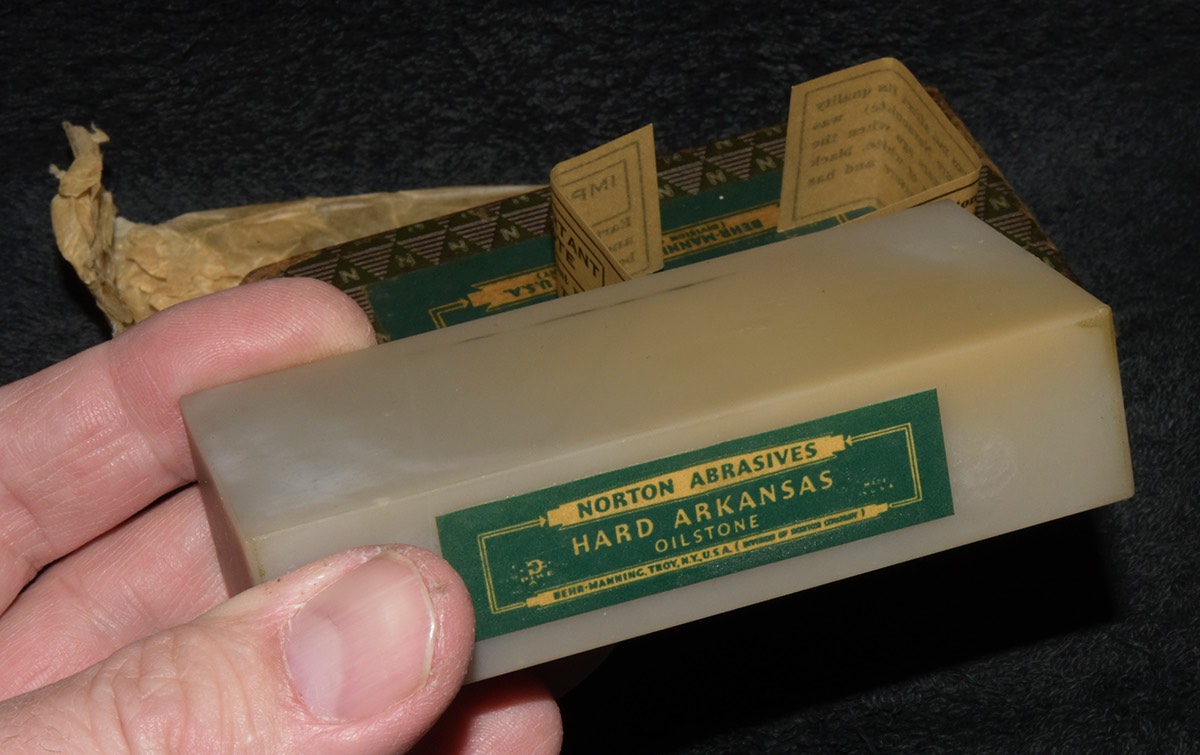 Norton 4 Inch Hard Ark 1940s 1f.jpg